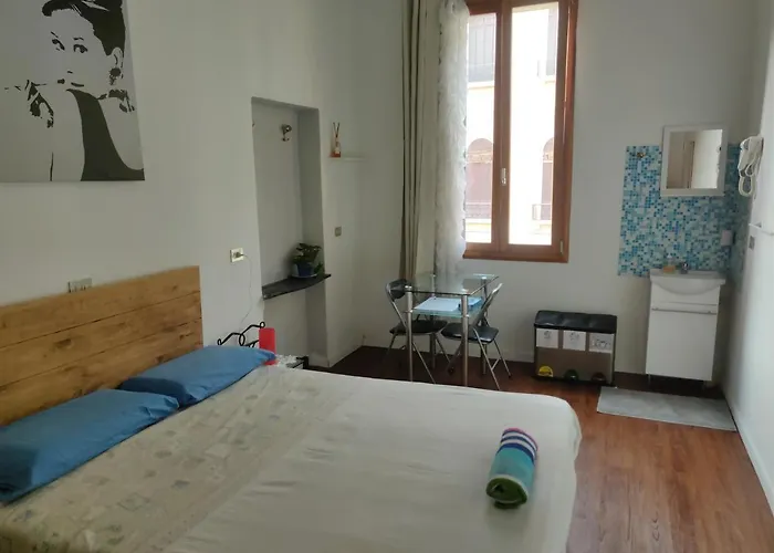 阿尔奇的旅馆 旅馆 *